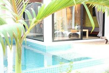 Hotel Weekender Resort & Spa