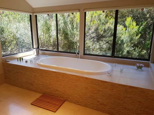 Jarrah Grove Retreat