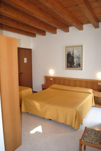 Hotel Tiziana Garn�