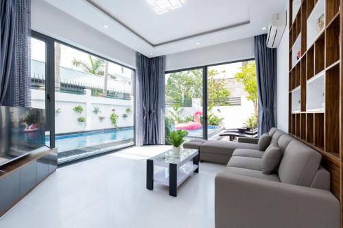 Villa H? B?i Sunrise G?n B�i T?m