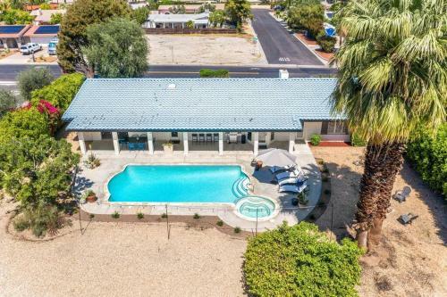New! Lush Desert Retreat W/ Private Pool & Mountain Views