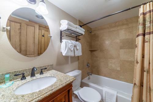 #527 Spacious Condo With Stunning Views