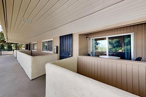 Palm Springs Villa Unit 205