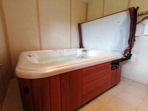 L'atelier D'arthur - G�te Chaleureux Avec Jacuzzi.