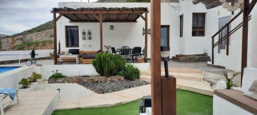 Casa H�ctor, Piscina Salada Y Climatizada