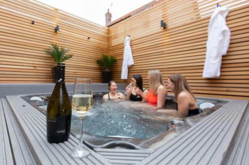 The Railway Hotel By Barefoot Retreats