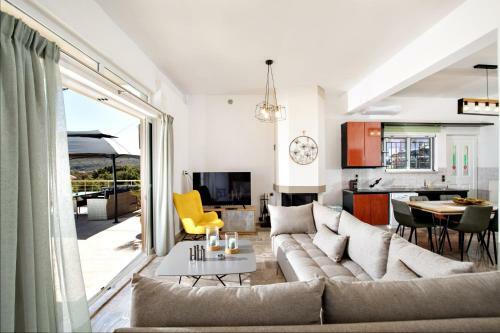 Vagioni Seaside Villa