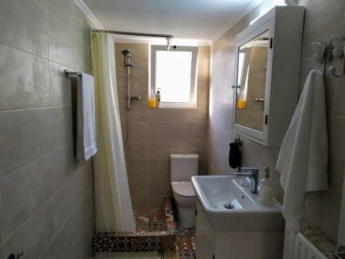 Sunday Apartment Chania 2b