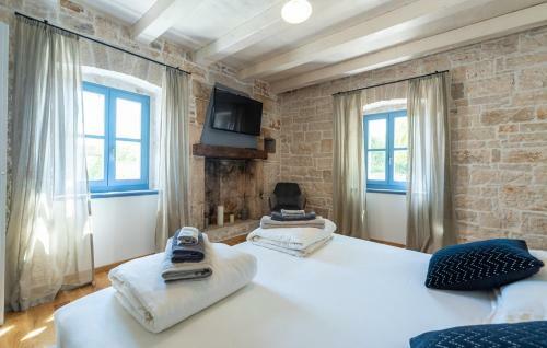 Villa Pi With Heated Pool