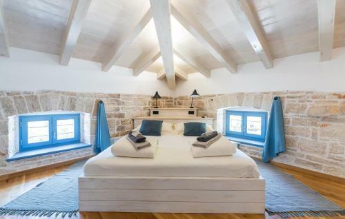 Villa Pi With Heated Pool