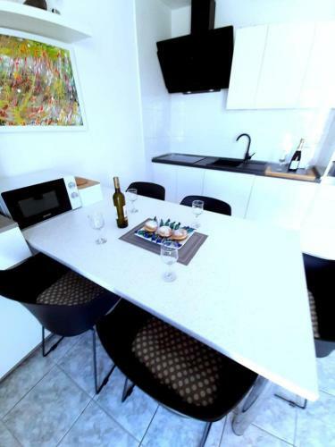 Lada Apartman
