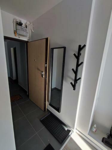 Peaceful Apartment Near Airport