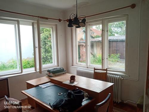 S�rga M�kvir�g Apartmanok