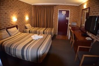 Acacia Motor Inn