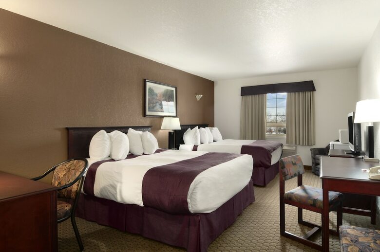 Hotel Ramada Inn & Suites Red Deer