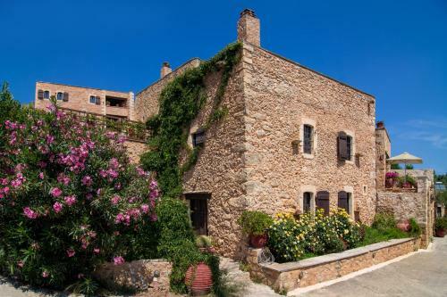 Aparthotel Samonas Traditional Settlement