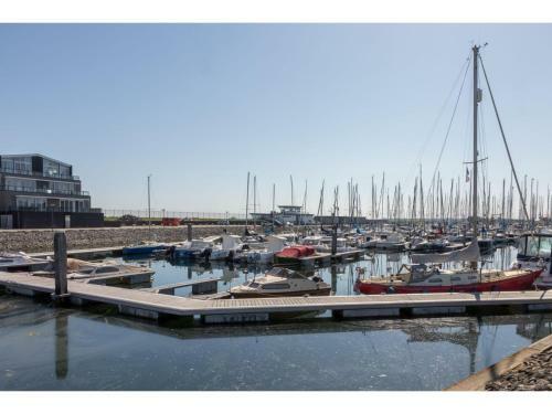 Bright Modern Apartment With Large Balconies, Located Directly On The Marina
