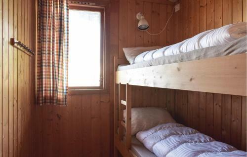 Three-bedroom Holiday Home In Sandvoll