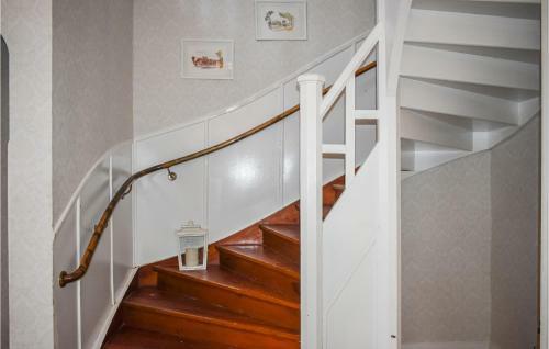 Nice Home In Klockrike With Wifi And 9 Bedrooms