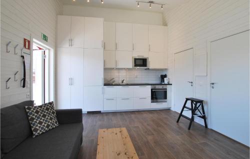 Nice Apartment In Kosta With 1 Bedrooms
