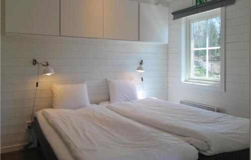 Nice Apartment In Kosta With 1 Bedrooms