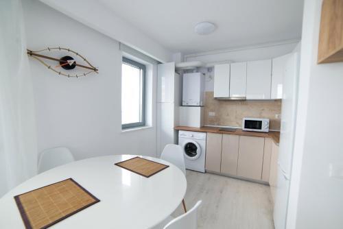 Twin Mamaia Apartments