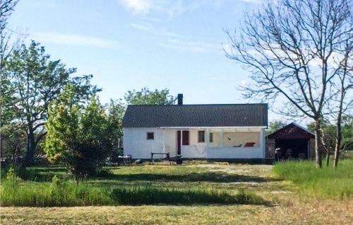 Two-bedroom Holiday Home In Lottorp