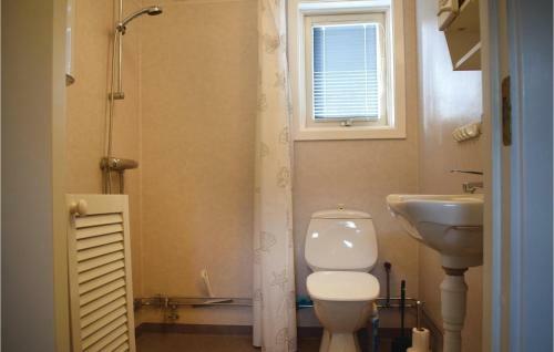 Two-bedroom Holiday Home In Lottorp