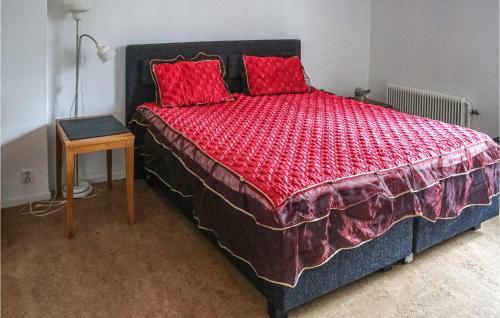 Beautiful Apartment In M�lilla With Wifi And 2 Bedrooms