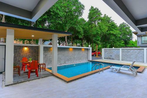 Phuket Private Pool Villa Garden View 3 Bedroom