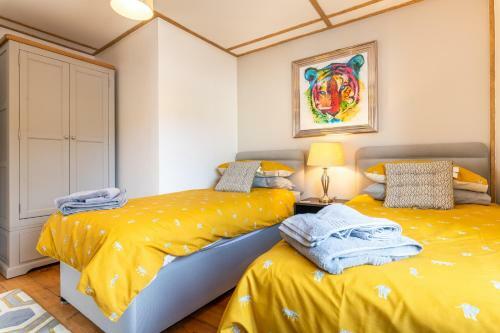 The Friary Newly Available -15 Mins Walk To Beach