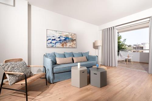 Blue Avra Apartment (Near The Beach)