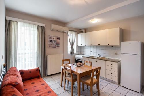 Nick's Studios & Apartments