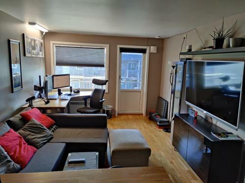 Comfy, Relaxing Full Apartment