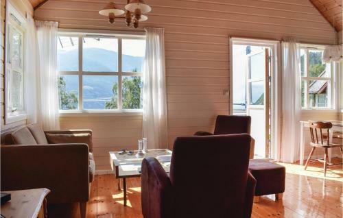 Two-bedroom Holiday Home In Vallavik