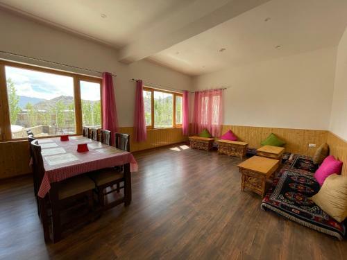 Hostal Jorpal Residency Leh