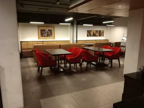 Hotel Mango Hill Central Chennai