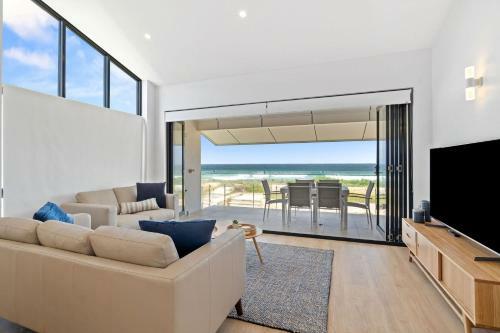 Coastal On Curtis Beach House