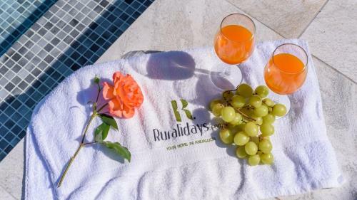 Finca Las Ca�as C�mpeta By Ruralidays