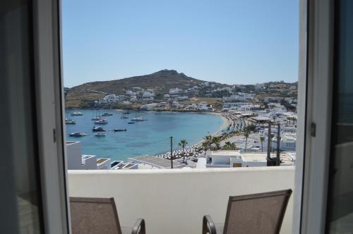 Revel Mykonos 4