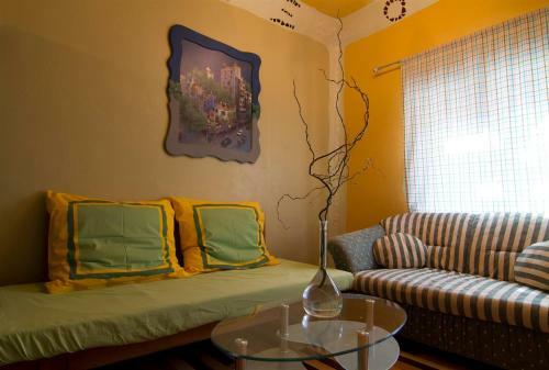 Art Apartments