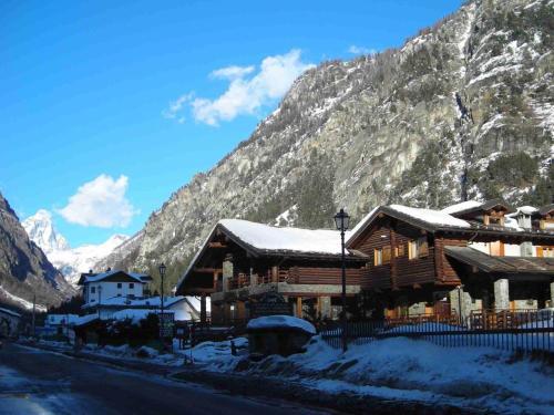 Apartamentos Chalet Antey Penta