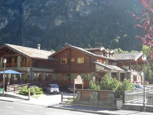 Apartamentos Chalet Antey Penta
