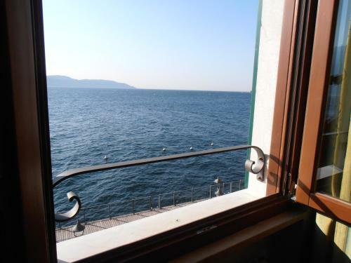 Hotel Garn� Bartabel