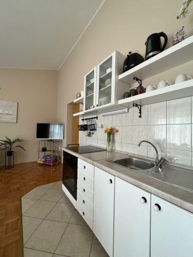 Apartmani Tino I Leon