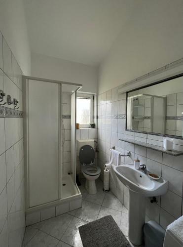 Apartmani Tino I Leon