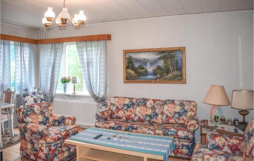 Amazing Home In Traryd With 5 Bedrooms