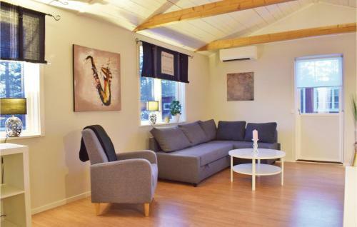 Three-bedroom Holiday Home In Timmernabben