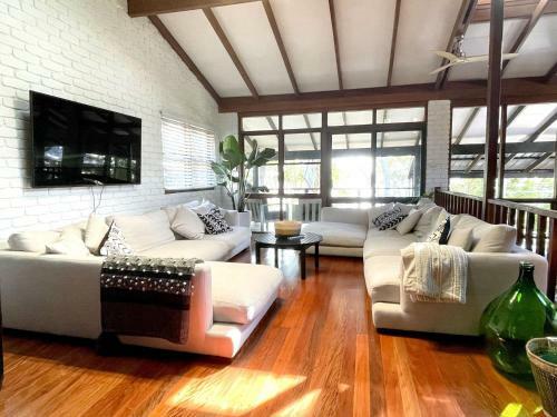 Hansha House 143 Lakes Blvd Wooloweyah
