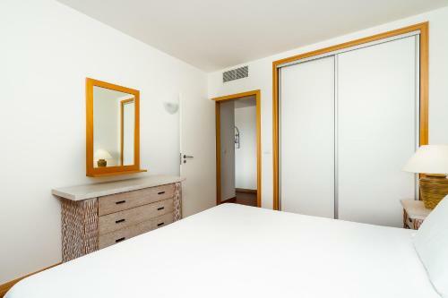 Apartment Residence Golf , With Graden And Pool